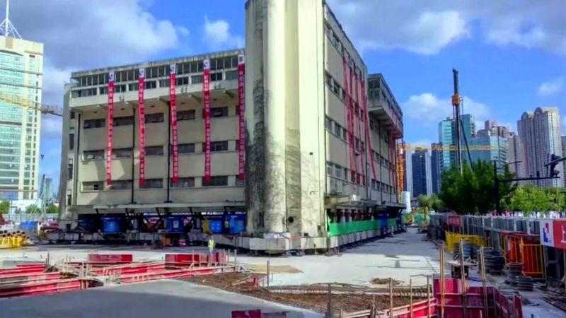 Escuela Lagena de China: el increíble traslado de un edificio de 7.600 toneladas en Shanghái
