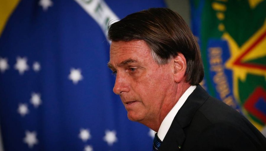 Jair Bolsonaro afirma que en Brasil no hay "ni una hectárea" de selva devastada por los incendios