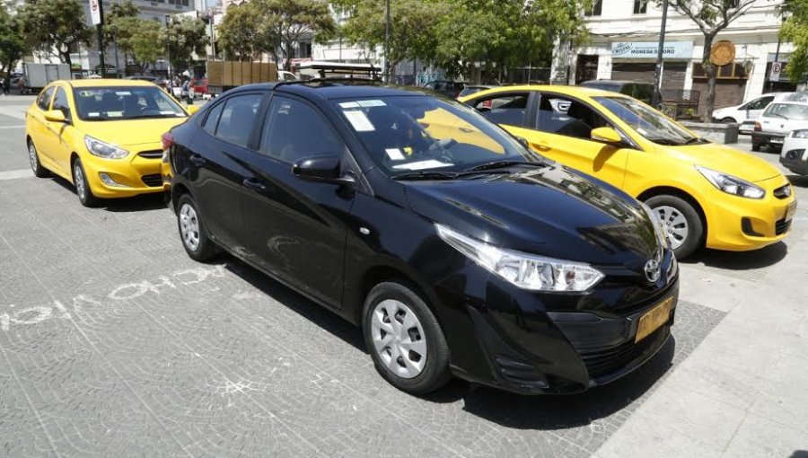 444 colectiveros de la región de Valparaíso reciben certificado por renovación de su vehículo