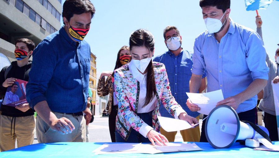 Frente Amplio gana terreno en Viña del Mar en miras a las municipales: Macarena Ripamonti y otros dos candidatos firman acuerdo de unidad