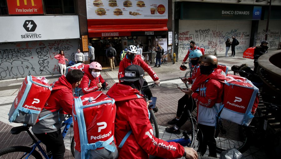 Ventas de comida rápida se recuperan y caen solo 51,9% en tercer trimestre