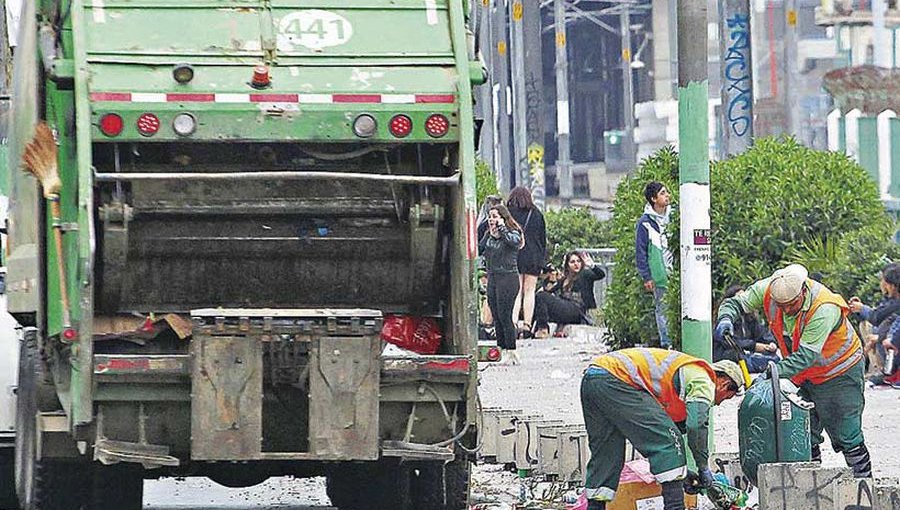 Caso de la basura en La Cruz llega a Contraloría: Administración de Maite Larrondo deberá responder ante acusación de ilegalidad en proceso de licitación