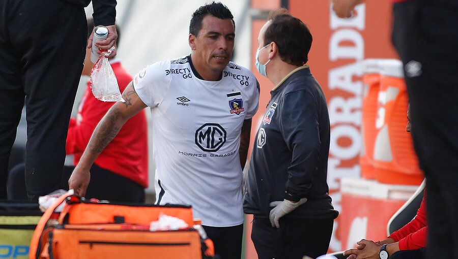 Gustavo Quinteros sufre por la lesión de Esteban Paredes: "Duele perderlo"