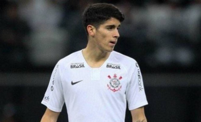 Ángelo Araos no llegaría a la UC tras fracasar las negociaciones con Corinthians