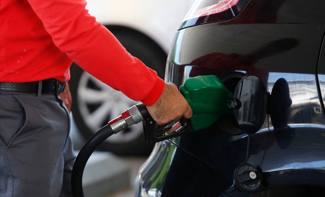 Precios de las bencinas y del gas licuado registrarán una nueva baja a partir de este jueves 26