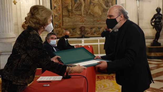 Raúl Zurita recibió con "orgullo y pudor" el XXIV Premio Reina Sofía de Poesía Iberoamericana