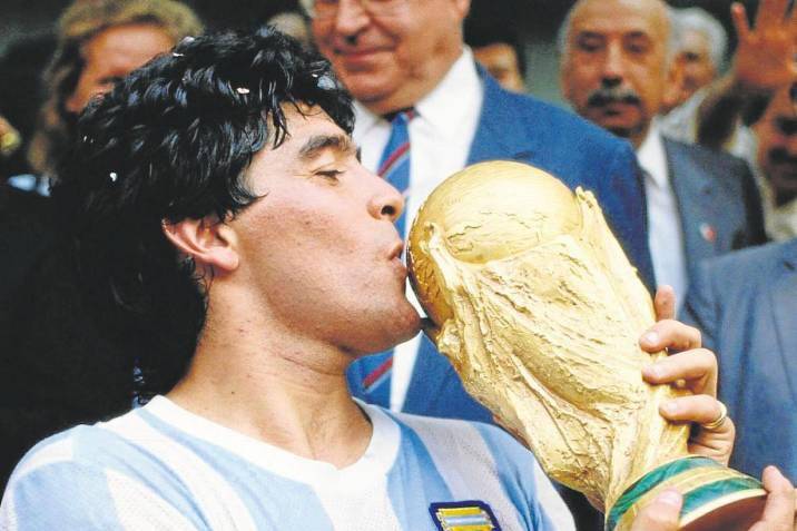 TVN emitirá un programa especial en homenaje a Diego Armando Maradona