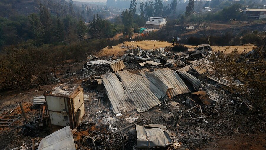 Incendio forestal en Quilpué ha destruido seis viviendas y consumido más de 4.200 hectáreas