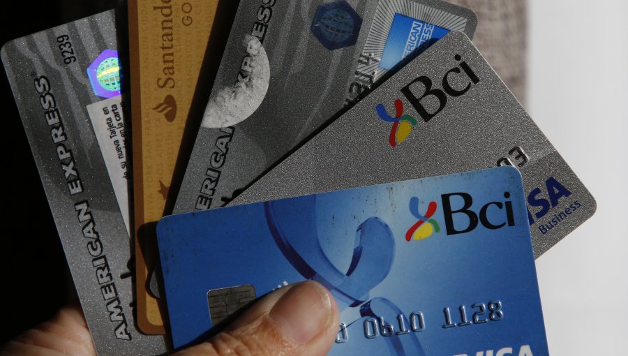 Senado aprobó proyecto que fija tasas de intercambio máximas de tarjetas bancarias