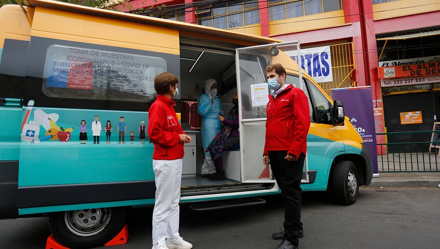 Autoridades inauguraron vacunatorio móvil contra el Covid-19 en la región de Valparaíso