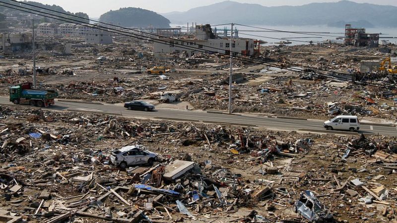 Japón aprueba verter en el océano un millón de toneladas de agua con desechos radioactivos de Fukushima