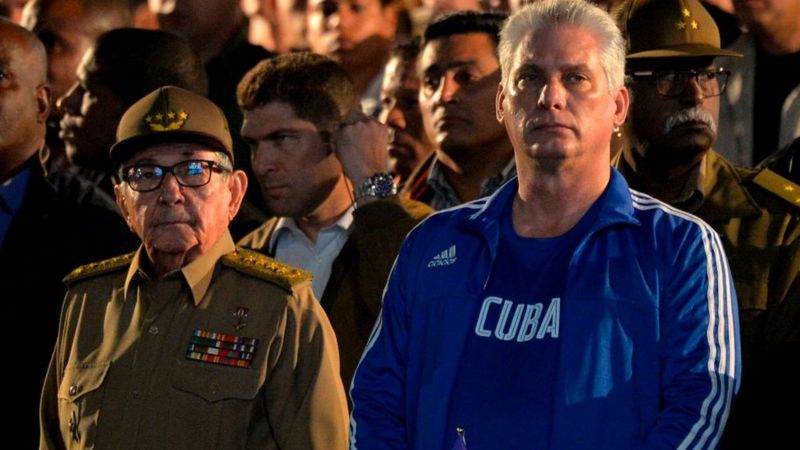 Miguel Díaz-Canel reemplaza a Raúl Castro como primer secretario del Partido Comunista de Cuba