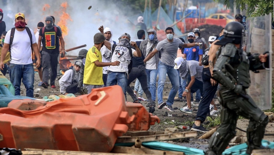 19 muertos y más de 800 heridos en las protestas contra la reforma fiscal en Colombia