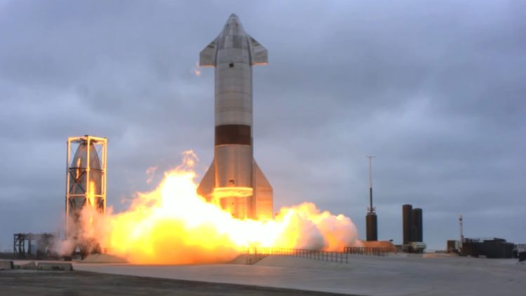 Starship de SpaceX: El cohete que planea llevar astronautas a la Luna aterriza con éxito por primera vez