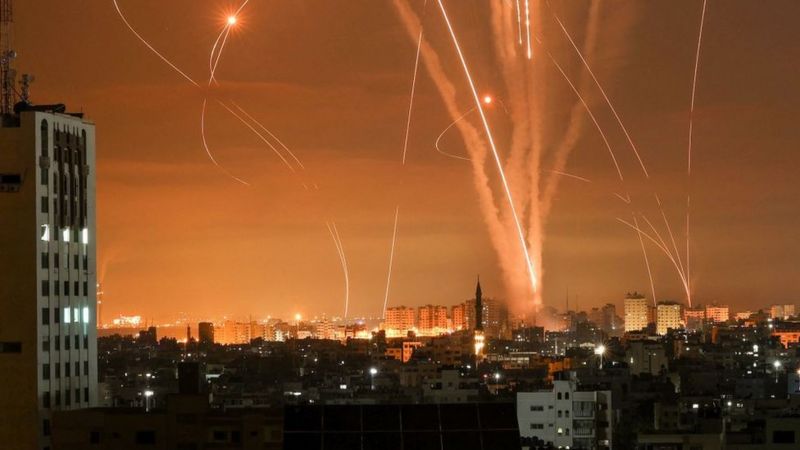 Israel anuncia una nueva ofensiva por tierra y aire en Gaza en una escalada del conflicto