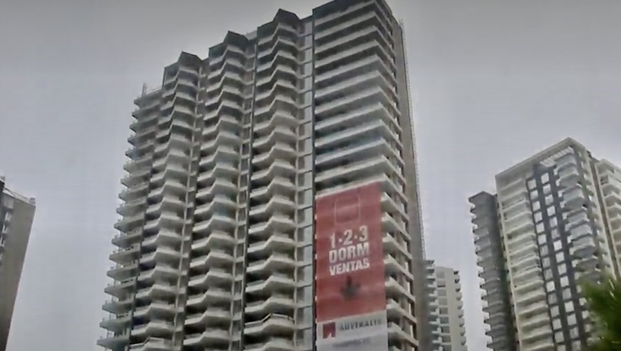 Corte de Valparaíso ordena paralizar obras de edificio que ya tiene 28 pisos construidos en las cercanías de las dunas de Concón