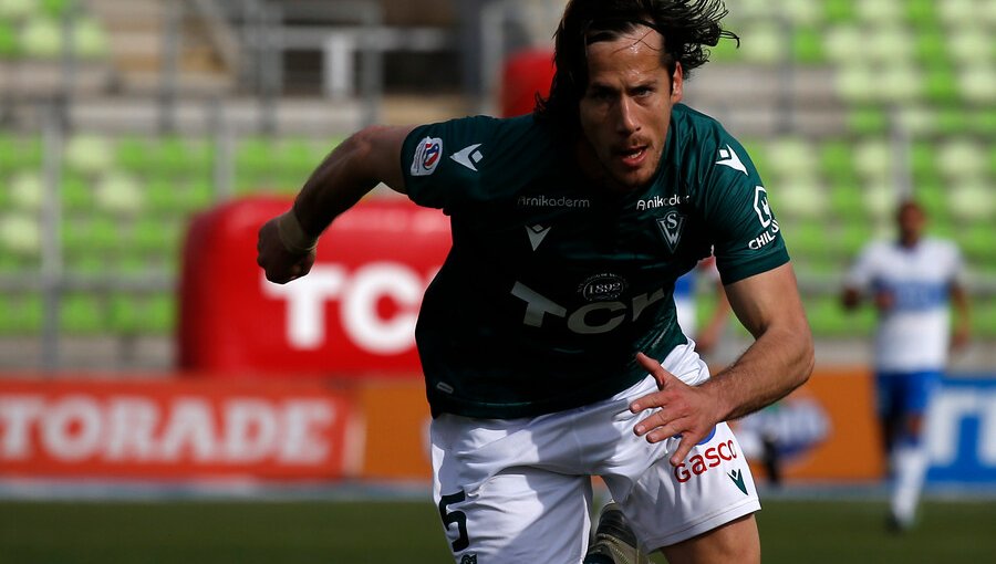 Reinaldo Sánchez anuncia que Francisco Alarcón "se va" de S. Wanderers por insultar al DT