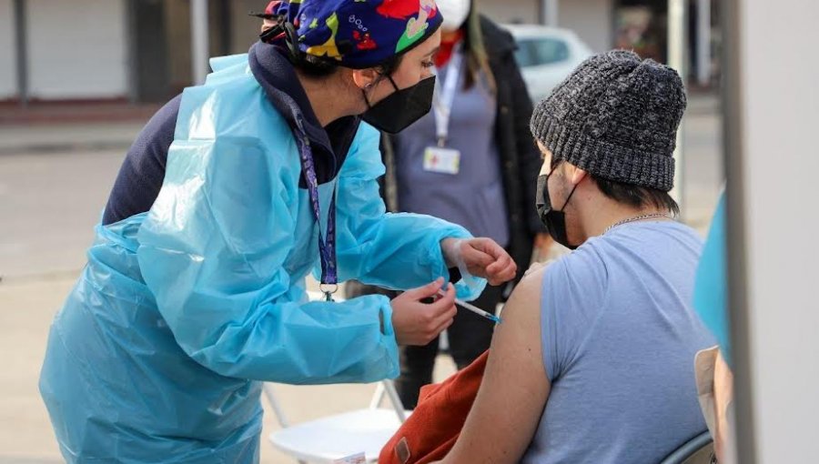 Valparaíso entrega propuesta al Ministerio de Salud para mejorar proceso de vacunación en Fiestas Patrias