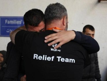 El miedo de los trabajadores humanitarios palestinos en Gaza tras la muerte de 7 cooperantes