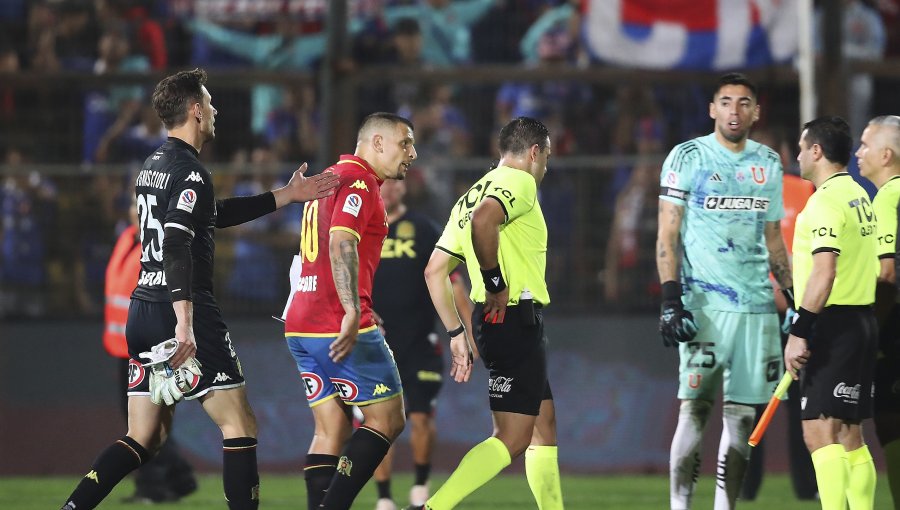 Emiliano Vecchio se disculpa con Diego Flores aunque que afirma que "nunca les falté el respeto a los árbitros"