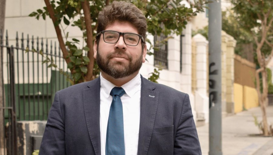 Delegada de Valparaíso remueve al Seremi de Ciencias por deber pensión de alimentos: Daniel Salinas (PC) duró sólo seis días