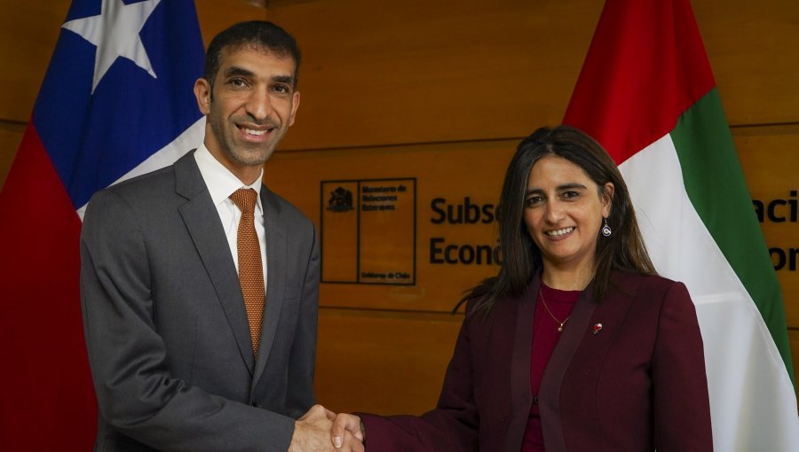 Chile y Emiratos Árabes Unidos finalizan negociaciones para firmar un acuerdo económico-comercial durante 2024