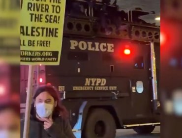 Policía irrumpe en U. de Columbia y arresta a cien manifestantes propalestinos