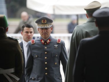 Gobierno anuncia continuidad de comandante en jefe del Ejército tras reunión con presidente Boric